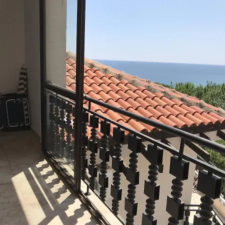 Pearl Beach In The Cliff Apartment Obzor