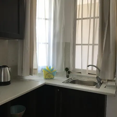 Pearl Beach In The Cliff Apartman *