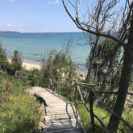 Apartment Pearl Beach In The Cliff