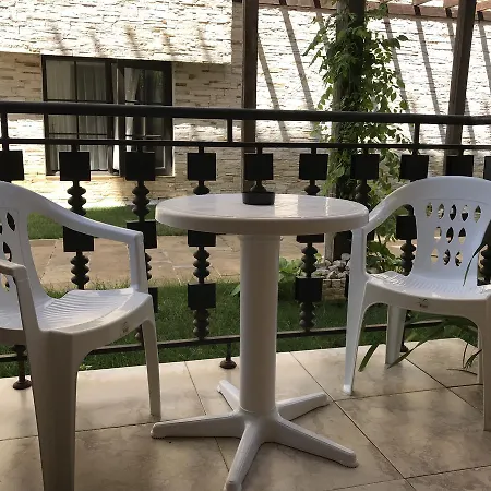 Apartment Pearl Beach In The Cliff Obsor