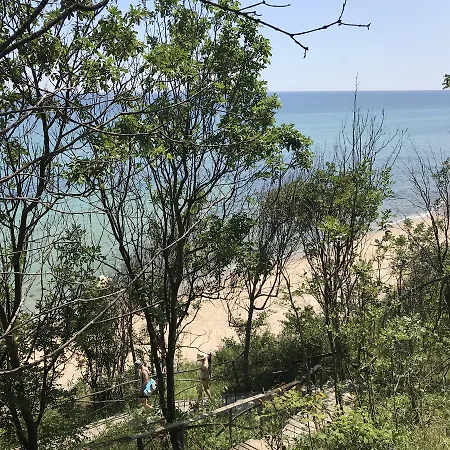 Apartment Pearl Beach In The Cliff Obsor