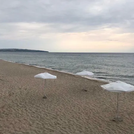 Apartment Pearl Beach In The Cliff Obsor